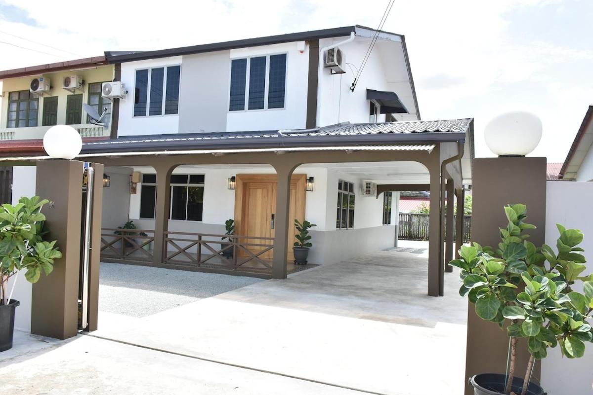 Rain Tree Homestay بينتولو المظهر الخارجي الصورة